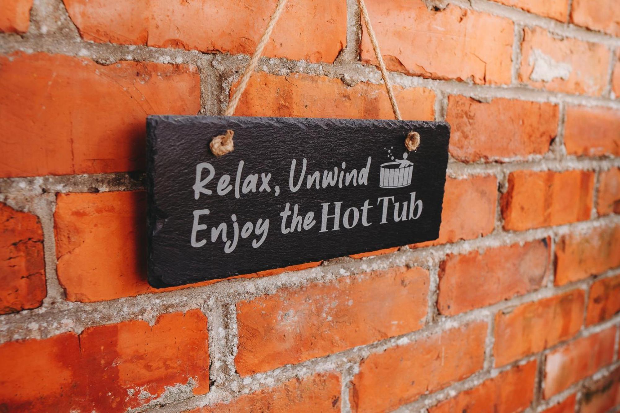 Cottage With Hot Tub - Near Cheltenham And Tewkesbury Екстериор снимка