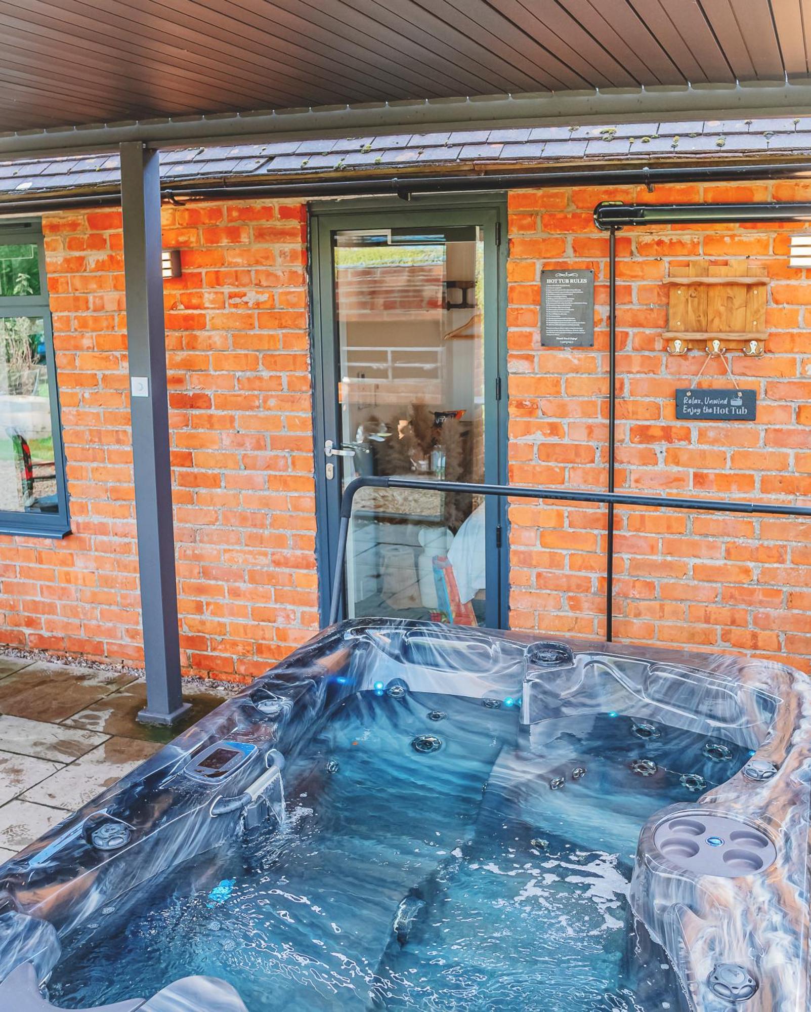 Cottage With Hot Tub - Near Cheltenham And Tewkesbury Екстериор снимка